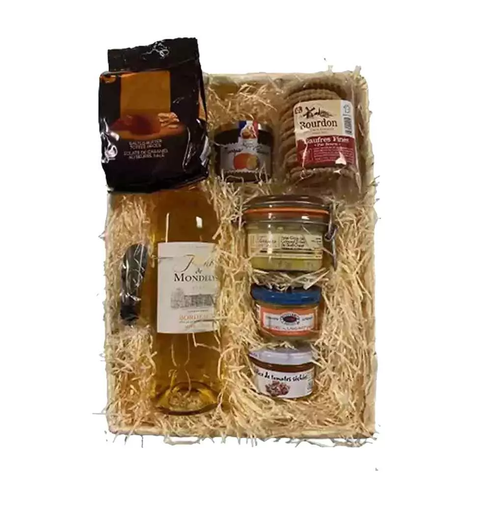 Gift Basket With Gourmet Delights